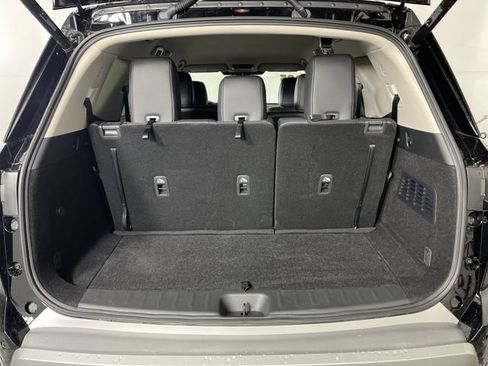 Certified 2025 Nissan Pathfinder SL FWD image 25