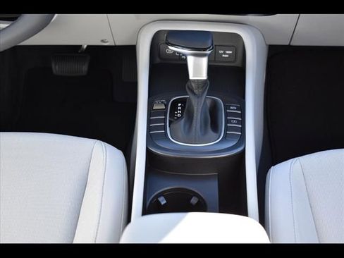 Certified 2025 Hyundai Kona SEL FWD image 15