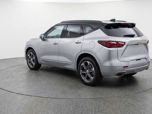 Used 2025 Chevrolet Blazer LT FWD image 6