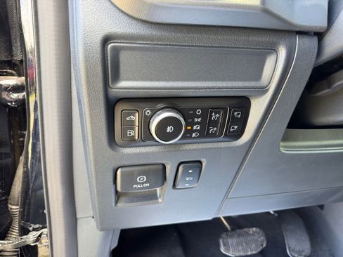 New 2025 Ford F150 Lariat w/ Equipment Group 502A High image 29