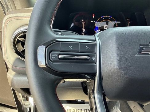 Used 2023 Chevrolet Colorado Z71 w/ Z71 Convenience Package 2 image 25