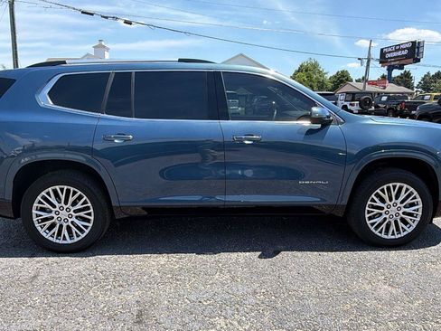 Used 2024 GMC Acadia Denali w/ Super Cruise Package FWD image 4