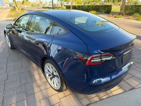 Used 2022 Tesla Model 3 RWD image 4