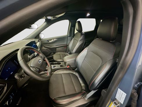Used 2024 Ford Escape ST-Line w/ Tech Pack #1 AWD/4WD image 13