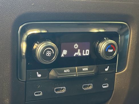 New 2026 GMC Yukon Elevation w/ Elevation Premium Package AWD/4WD image 26