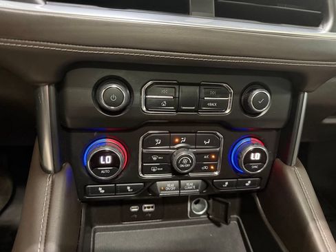 Used 2021 Chevrolet Tahoe Z71 AWD/4WD image 24