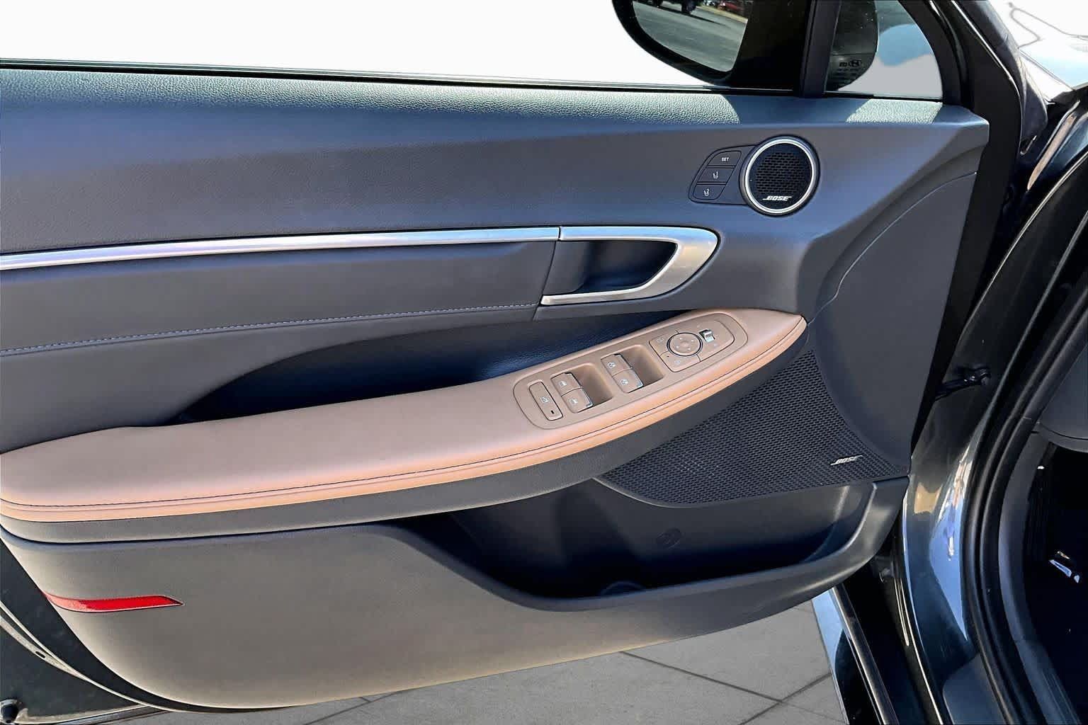 Used 2022 Hyundai Sonata Limited FWD image 20