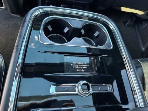 Used 2018 Lincoln Navigator Reserve w/ Technology Package image 19