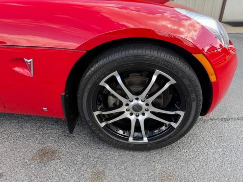 Used 2006 Pontiac Solstice Convertible w/ Premium Package RWD image 21