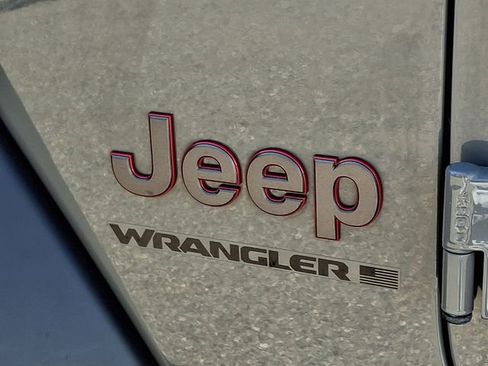 Used 2023 Jeep Wrangler Unlimited Rubicon w/ Dual Top Group image 30