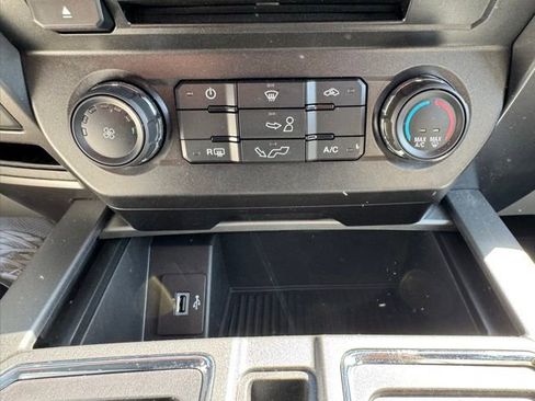 Used 2018 Ford F150 XLT w/ Equipment Group 301A Mid AWD/4WD image 30