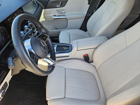 Certified 2025 Mercedes-Benz GLA 250 250 image 12