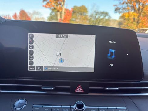 Used 2023 Hyundai Elantra SEL w/ Convenience Package image 16