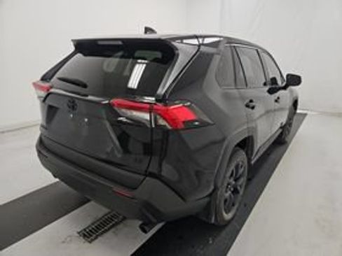 Used 2024 Toyota RAV4 LE FWD image 4