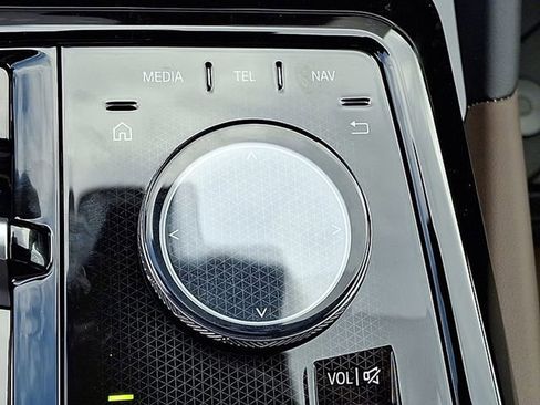 Certified 2026 BMW 530i xDrive w/ Premium Package image 16