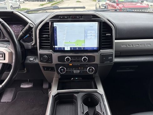 Used 2022 Ford F250 Lariat w/ Lariat Ultimate Package image 24