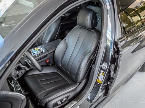 Used 2019 BMW 740i w/ M Sport Package RWD image 40