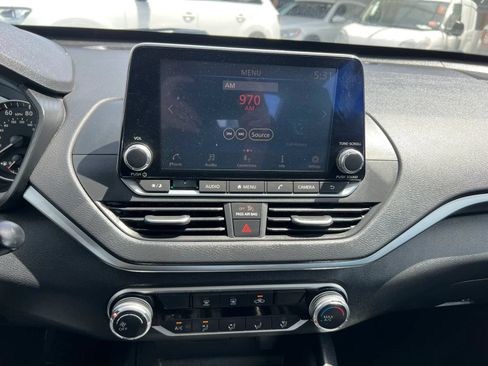 Used 2019 Nissan Altima 2.5 S FWD image 16