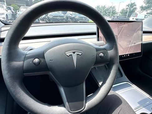 Used 2023 Tesla Model 3 Standard Range RWD image 13