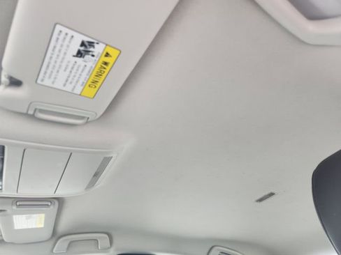 Used 2024 MAZDA MAZDA3 s image 23