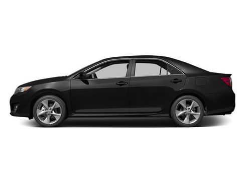 Used 2014 Toyota Camry SE image 3