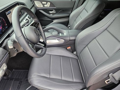 Certified 2026 Mercedes-Benz GLS 450 4MATIC image 5