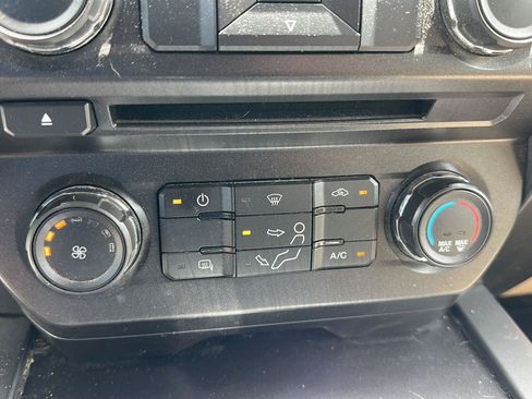 Used 2017 Ford F250 XLT w/ XLT Value Package AWD/4WD image 20