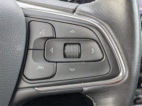 Used 2020 Buick Encore GX Essence w/ Experience Buick Package image 26