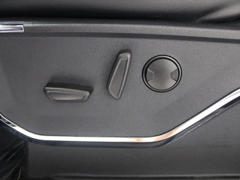 Used 2022 Ford F150 Lariat AWD/4WD image 44
