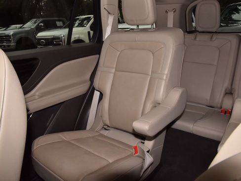 Used 2023 Lincoln Aviator Reserve w/ Equipment Group 201A AWD/4WD image 20