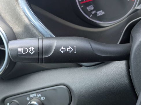Used 2021 Chevrolet Blazer LT FWD image 19