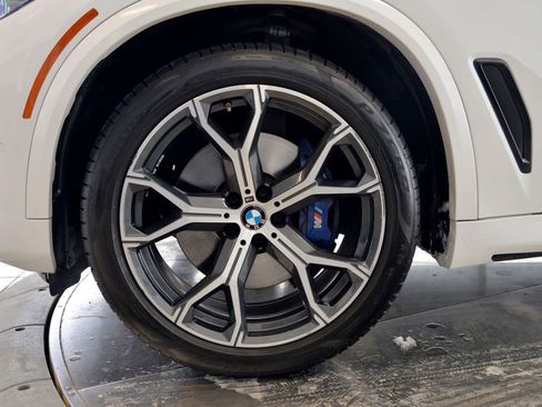 Used 2023 BMW X5 xDrive40i w/ Executive Package image 12
