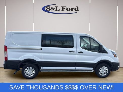Certified 2025 Ford Transit 250 Low Roof w/ Exterior Upgrade Package RWD image 9
