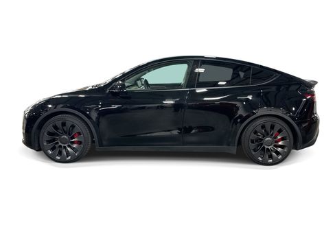 Certified 2022 Tesla Model Y Performance AWD/4WD image 3
