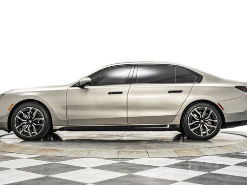 Used 2026 BMW 740i xDrive w/ Premium Package AWD/4WD image 6