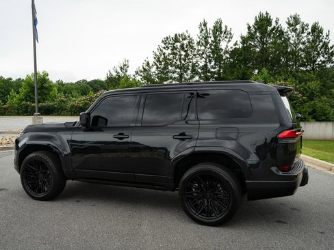 Used 2025 Lexus GX 550 w/ Accessory Package (2T) AWD/4WD image 14
