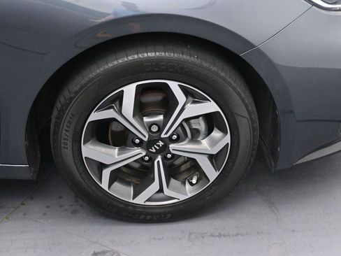 Used 2021 Kia Forte LXS image 28