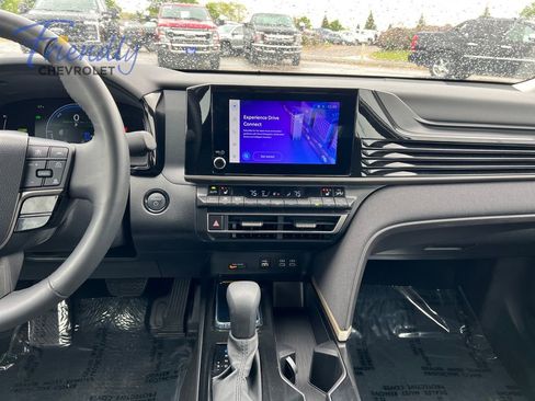 Used 2025 Toyota Camry LE w/ Convenience Package AWD/4WD image 16