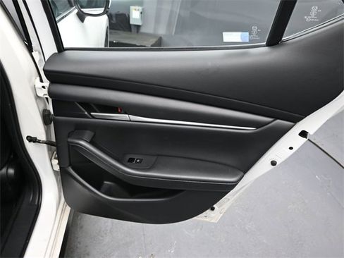 Used 2023 MAZDA MAZDA3 s image 18