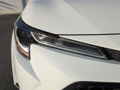 Used 2020 Toyota Corolla LE image 10