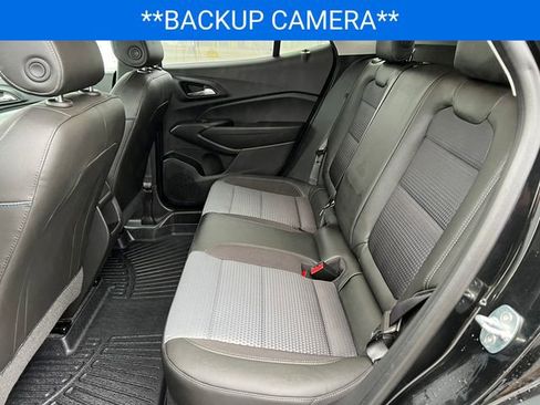 Used 2024 Chevrolet Trax LT w/ LT Convenience Package image 7