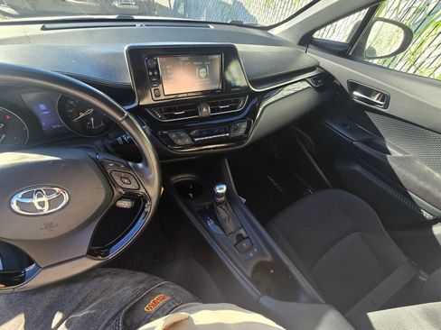 Used 2018 Toyota C-HR XLE image 13