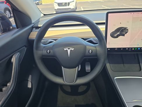 Used 2022 Tesla Model Y Performance AWD/4WD image 10