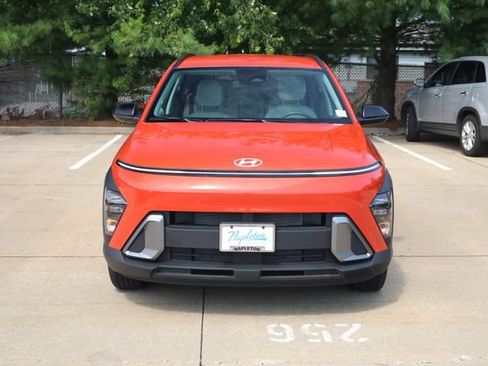 Used 2026 Hyundai Kona SEL Sport FWD image 2