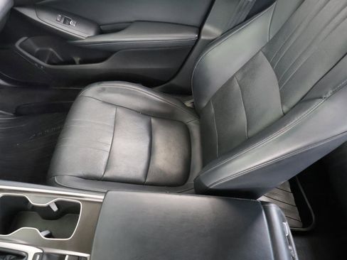 Used 2018 Honda Accord Touring image 19