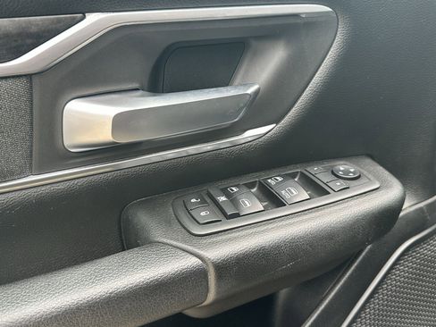 Used 2019 RAM 1500 Big Horn AWD/4WD image 38