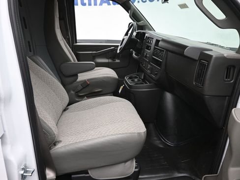 New 2026 Chevrolet Express 2500 w/ Driver Convenience Package image 7