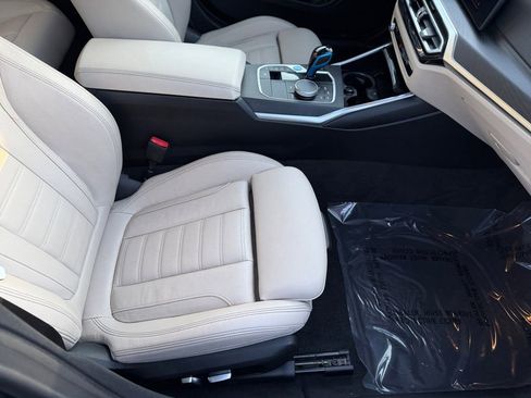 Used 2023 BMW i4 eDrive35 w/ Premium Package image 27