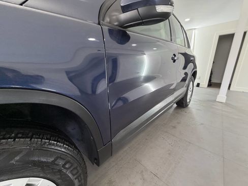 Used 2016 Volkswagen Tiguan S image 3