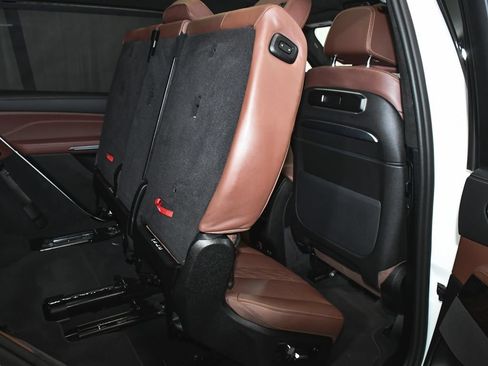 Used 2026 BMW X7 M60i AWD/4WD image 67